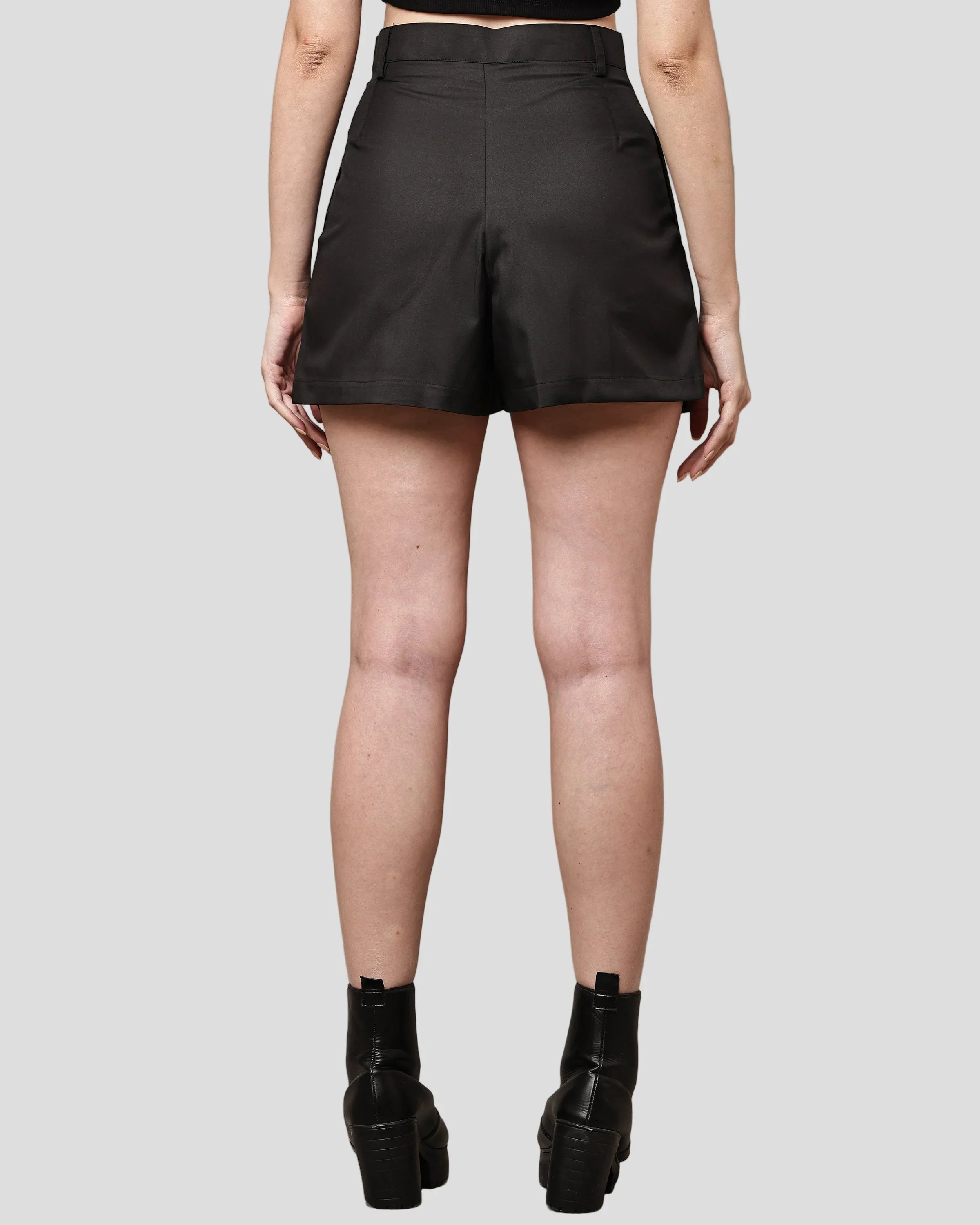 VELOUR SKORTS - Everything Black