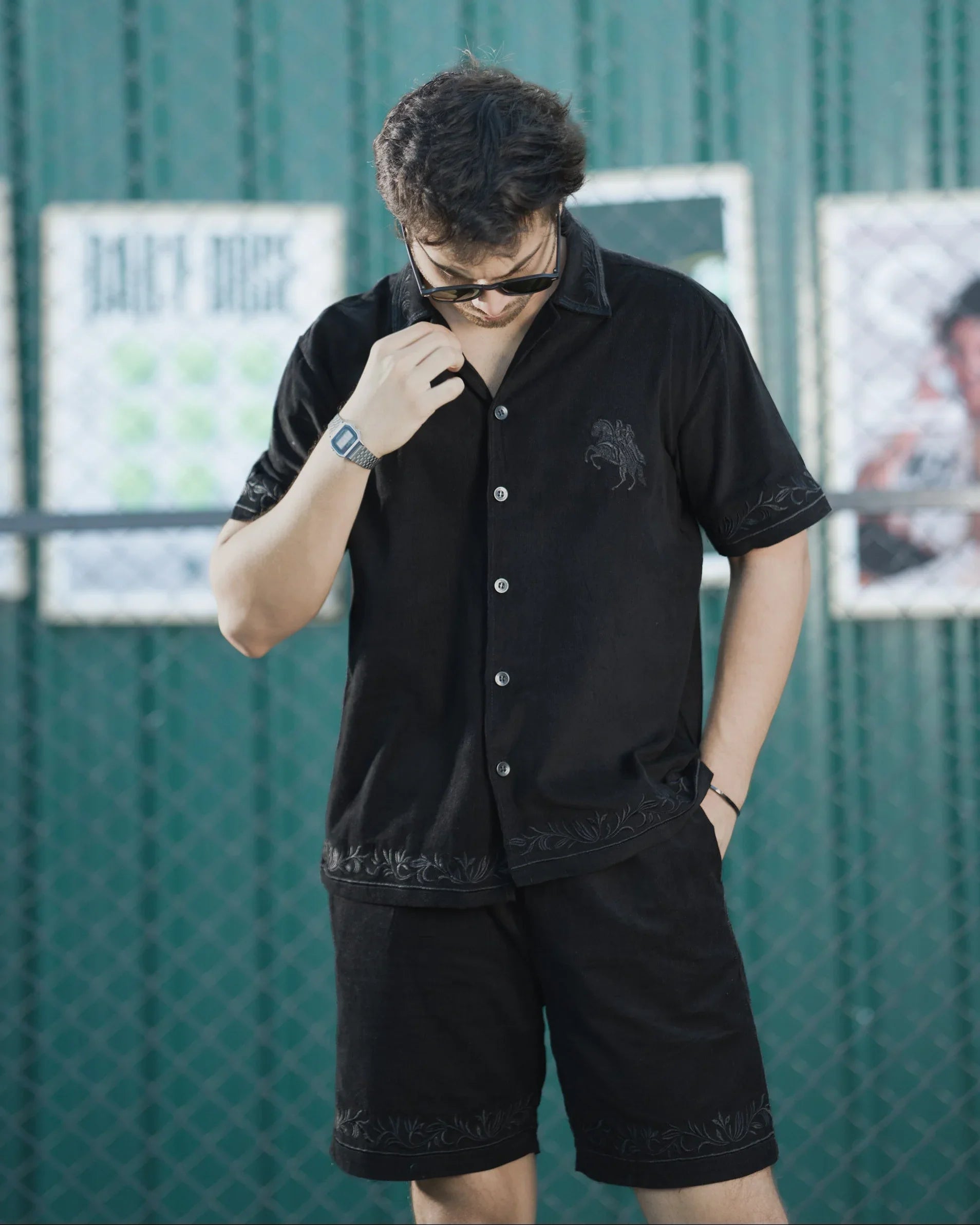 THE KNIGHT SET - Everything Black