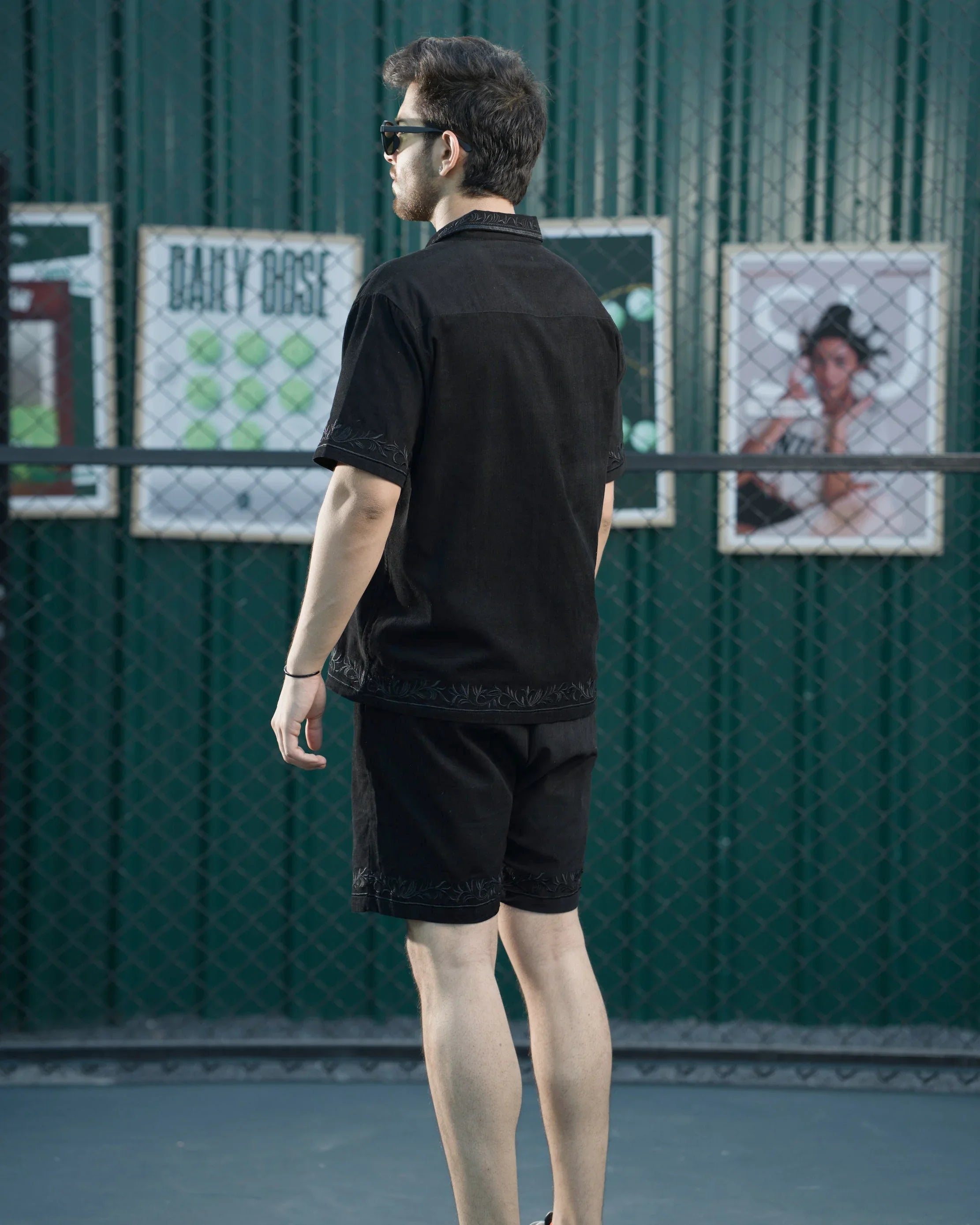 THE KNIGHT SET - Everything Black