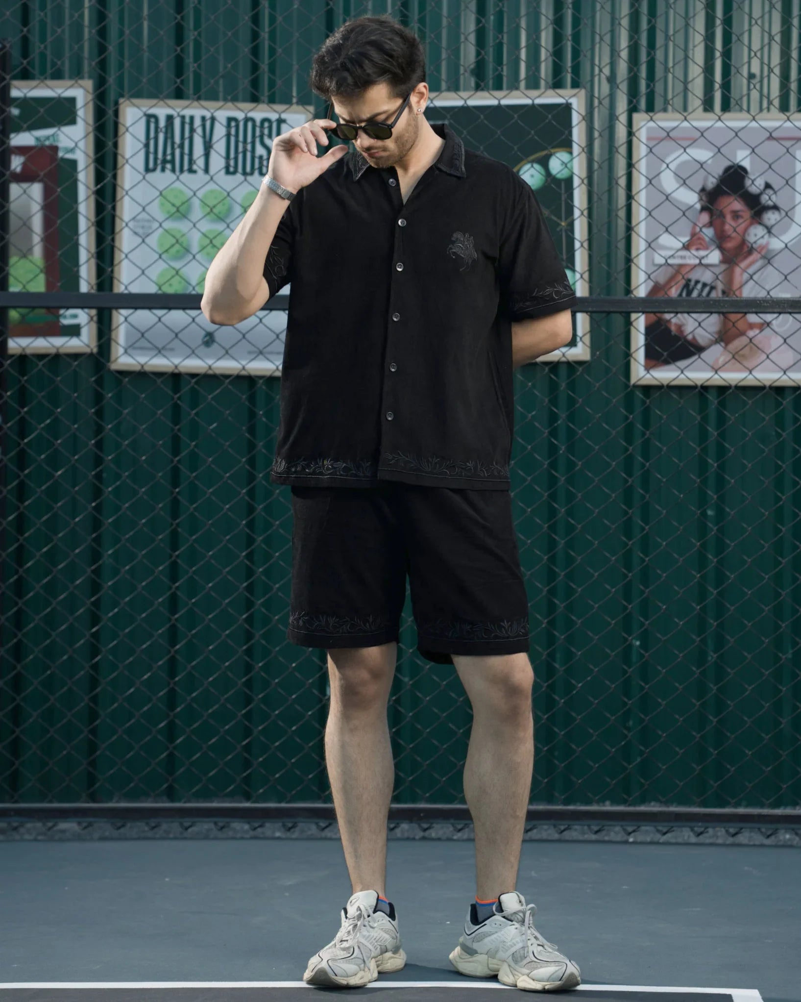 KNIGHT MENS SHORTS - Everything Black