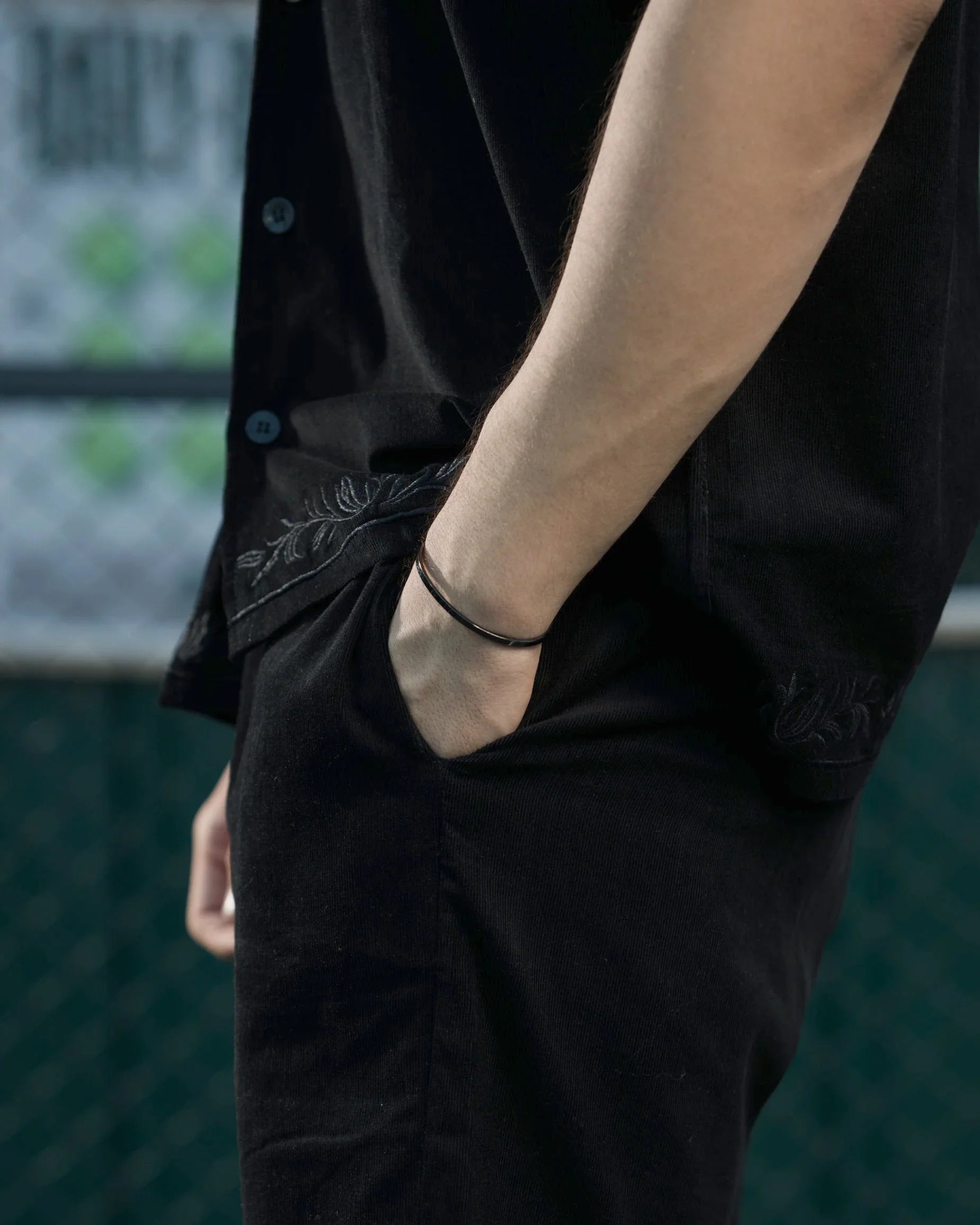 KNIGHT MENS SHIRT - Everything Black